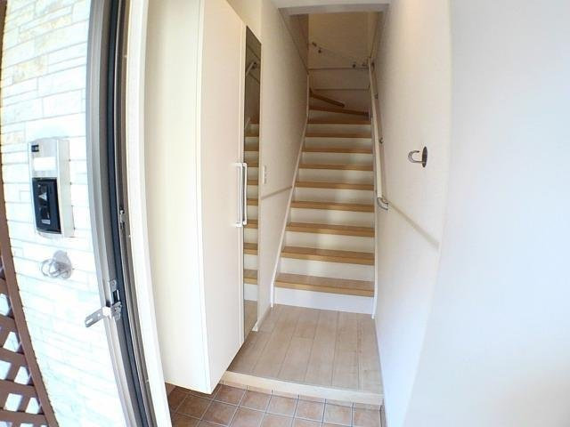 ヴィラウィスタリア宗像Ⅰの玄関|ゆったりとした玄関です