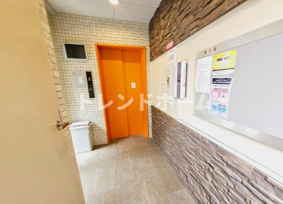 グランパシフィック弁天町のエントランス|選べる家電プランあり！！