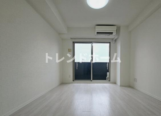 グランパシフィック弁天町の居間・リビング|選べる家電プランあり！！