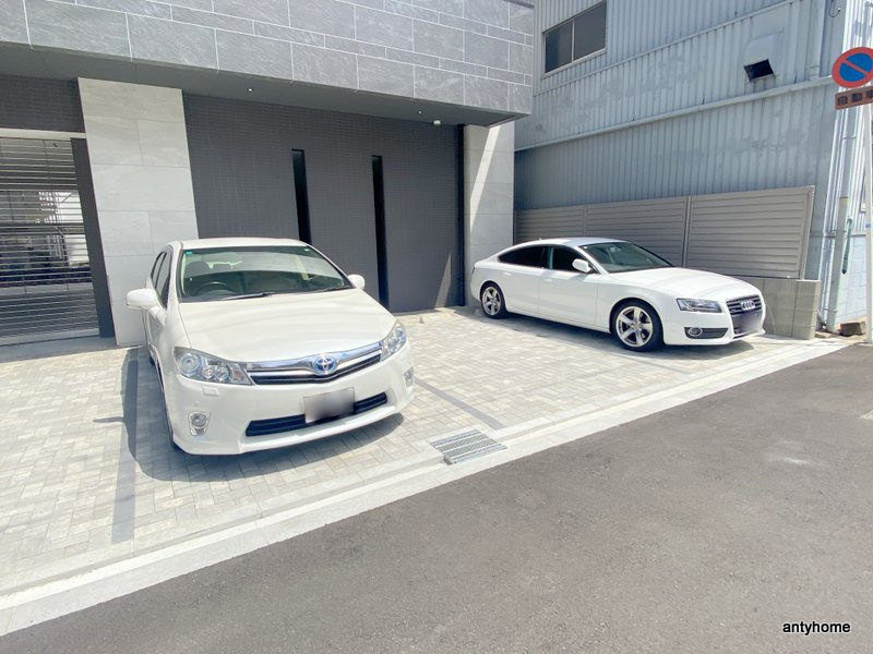 グランヴィラッセ北梅田　仲介手数料無料の駐車場