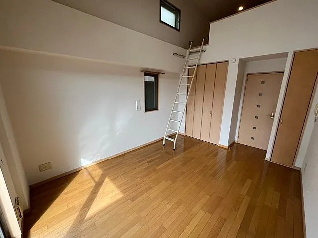 スーペリア本山の居間・リビング