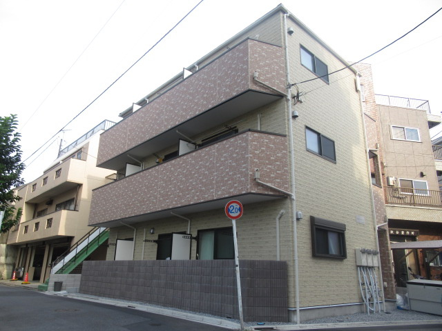 プレミアリラガーデンの外観