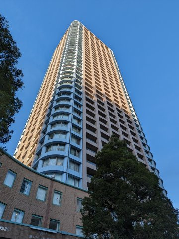 スカイライトタワーの外観