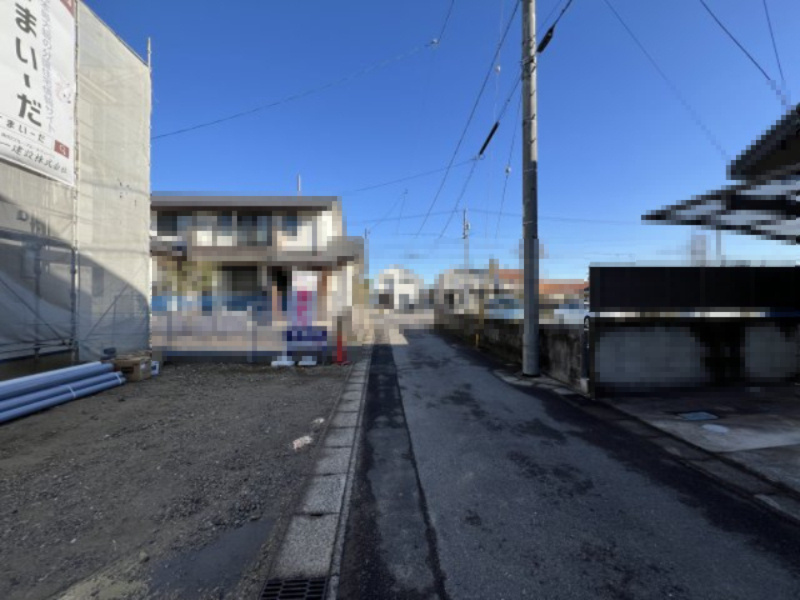 碧南市山神町第2新築戸建　1号棟の前面道路含む現地写真|碧南市山神町第2新築戸建前面道路写真です。南東側公道約4ｍに接道