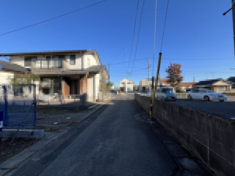 碧南市山神町第2新築戸建　1号棟の前面道路含む現地写真|碧南市山神町第2新築戸建前面道路写真です。南東側公道約4ｍに接道