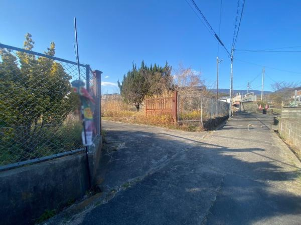 高野口町名古曽中古戸建の前面道路含む現地写真