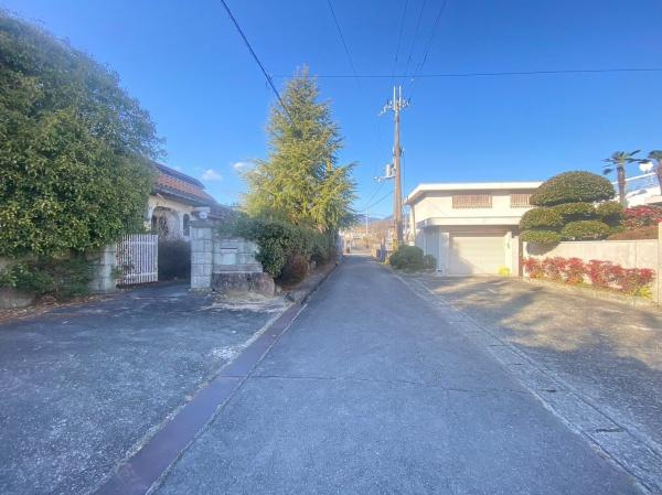 高野口町名古曽中古戸建の前面道路含む現地写真