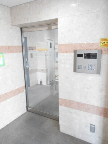 ピアリーさつきのエントランス