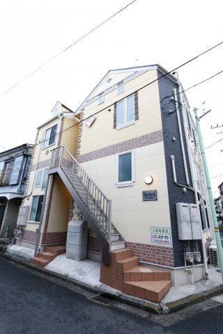 サザン鶴見小野駅前