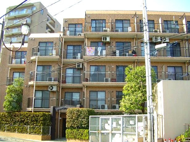 ライオンズマンション東村山第３の外観