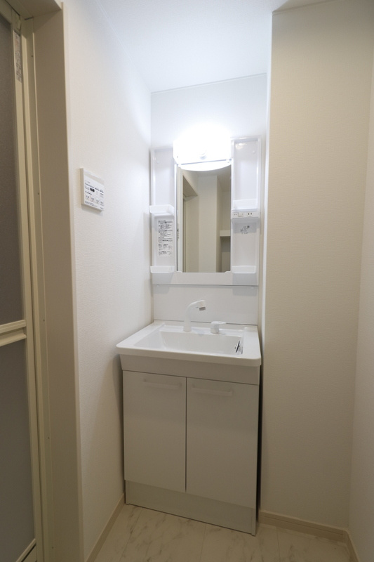 久留米市小頭町のアパートの洗面所