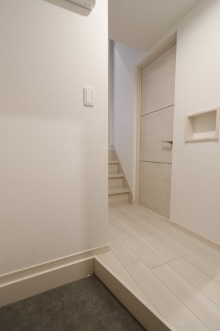 久留米市小頭町のアパートの玄関
