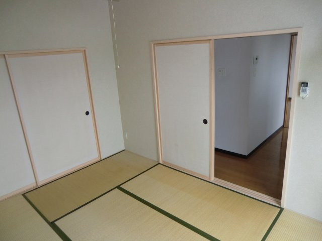 第二コーポ今庄の和室