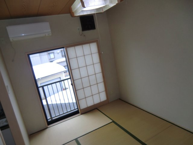 第二コーポ今庄の和室