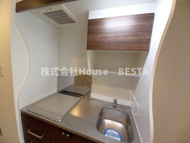 セレニテ神戸元町クレアのキッチン