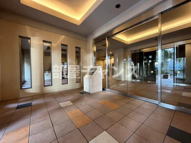 La　Douceur山王のエントランス