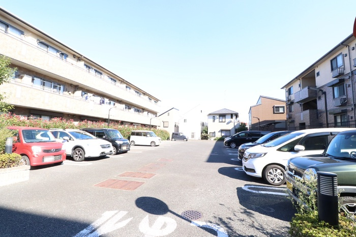 ベルデュール A・Bの駐車場