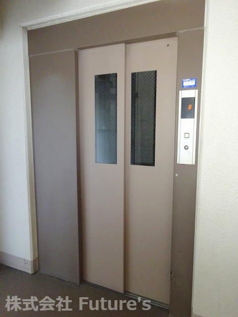 モアステージ吉川ライネスハイムC棟のその他共用部分|エレベータになります。