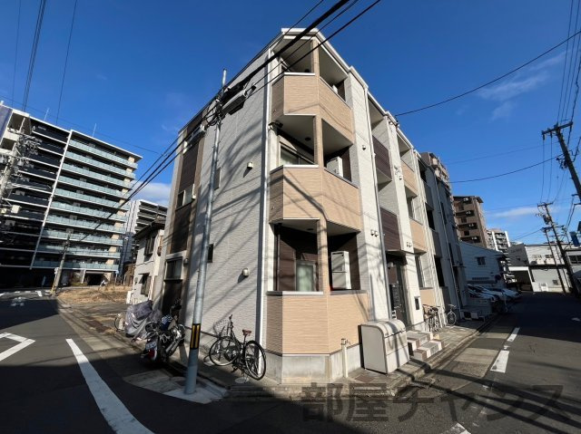 ハーモニーテラス尾頭橋の外観