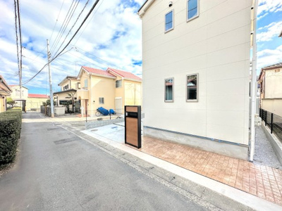 【前面道路含む現地写真】 | ◆◇北八朔町　お庭付きデザイナーズ住宅◇◆ | ◆前面道路は閑静な住宅地。車通りの少ない道路です。お子様にも安心です。