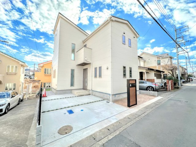 【外観】 | ◆◇北八朔町　お庭付きデザイナーズ住宅◇◆ | ◆一戸建てを中心とした街並みが整然と続き、周辺は高い建物が建っていないので、緑の多い閑静な趣を感じる環境です。街並みや周辺環境も重要なポイントです！！