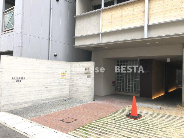 BELLTREE御幸通の駐車場