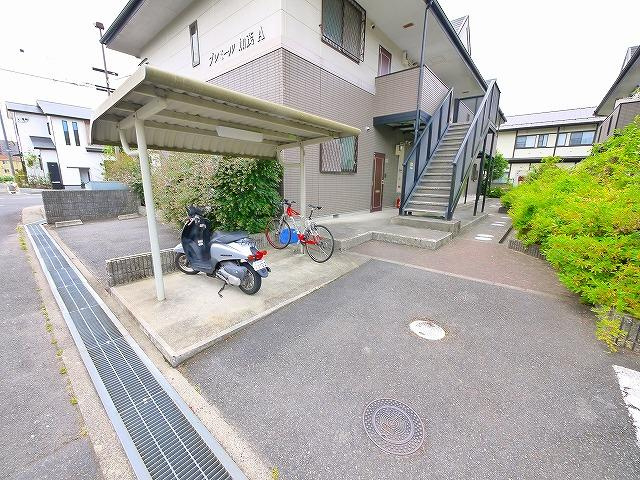 プレミール加茂Ｂのその他共用部分|駐輪場です