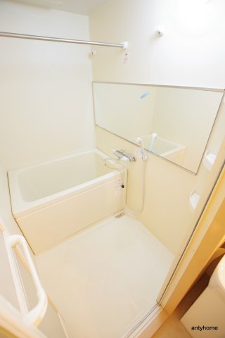 Gramercy Juso-higashi 2nd　仲介手数料無料の浴室
