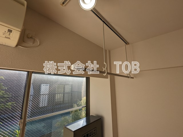 【設備】 | GARDEN　COURT　KAMIKITAZAWA-ガーデンコート上北沢- | 室内物干し※クリーニング中の撮影※