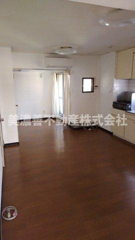 ６２４８８　メゾンファミール岐阜の居間・リビング