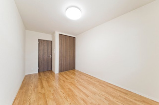 【内装】 | アジュール石津B棟　305号室 | 大きめクローゼット完備