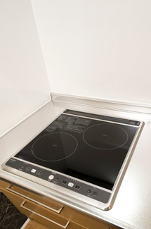 【キッチン】 | アジュール石津B棟　305号室 | 二口、IHで安全調理　