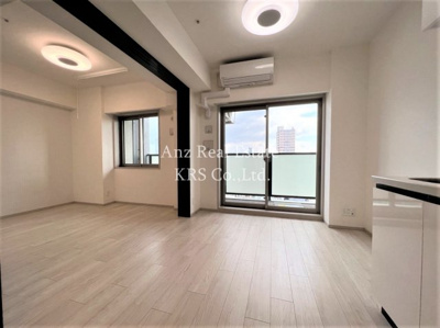 【居間・リビング】 | エステムコート北堀江Ⅱ | 間仕切りを開けると広々とした空間が生まれます！