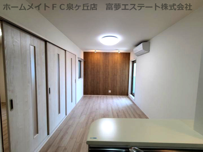 【居間・リビング】 | フジパレス堺初芝西 | リビングと洋室の間仕切りを閉めたとき