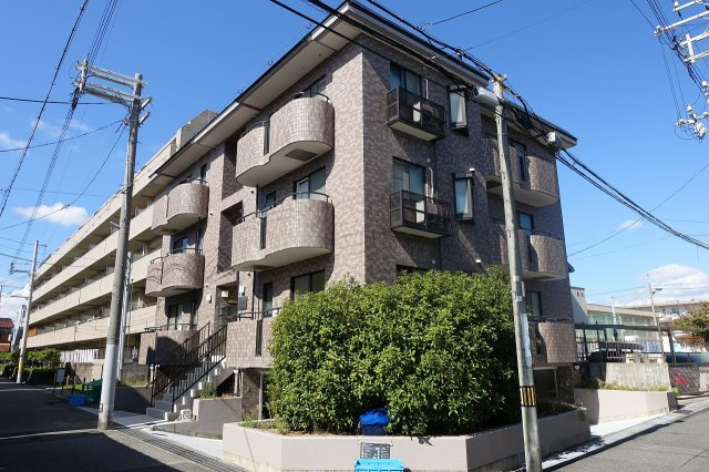ユーコート武庫川の外観