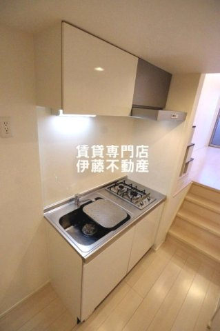 ハーモニーテラス清水Ⅳのキッチン|システムキッチン（二個口ガステーブル）