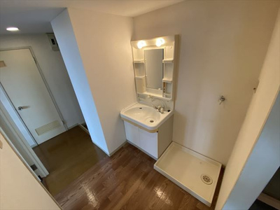 【独立洗面台】 | 大橋ツインビル | 別号室の写真になります。現況優先。