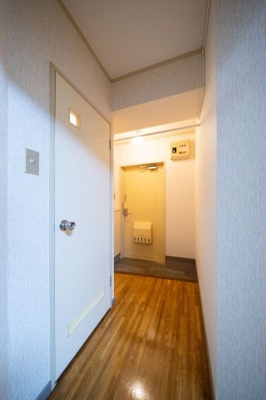 【玄関】 | メルヘンハイツ | 別号室の写真になります。現況優先。