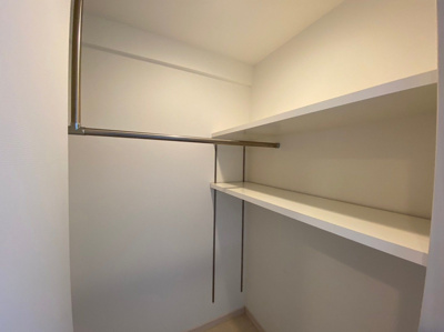 【収納】 | ウインステージ天神南  | 別号室の写真になります。現況優先。
