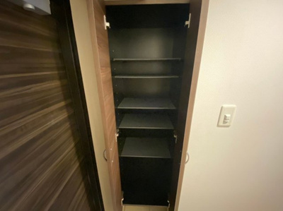 【収納】 | ウインステージ天神南  | 別号室の写真になります。現況優先。