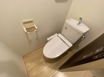 【トイレ】 | ウインステージ天神南  | 別号室の写真になります。現況優先。