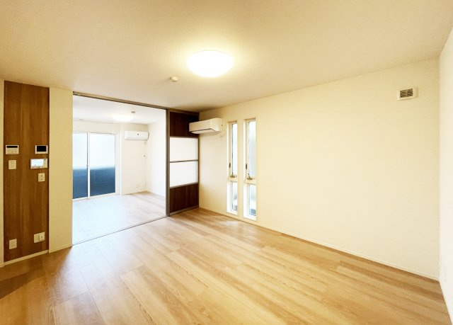 ヒーローキングダムの居間・リビング