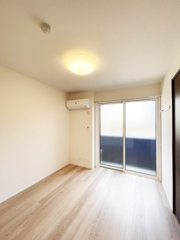 ヒーローキングダムの居間・リビング