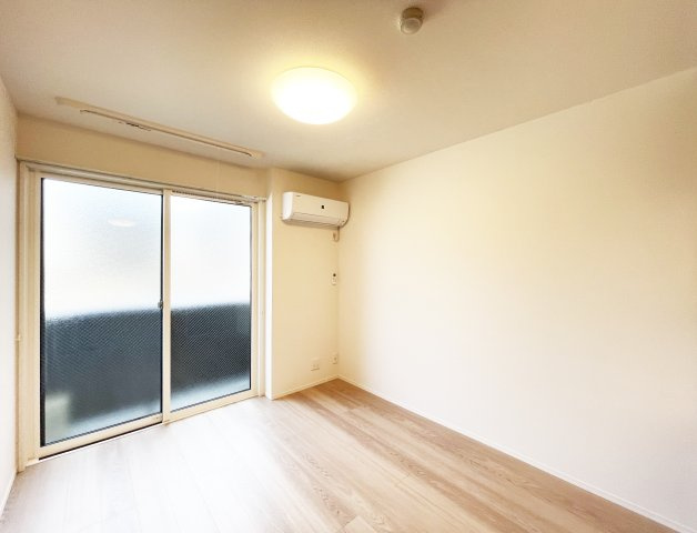 ヒーローキングダムの居間・リビング