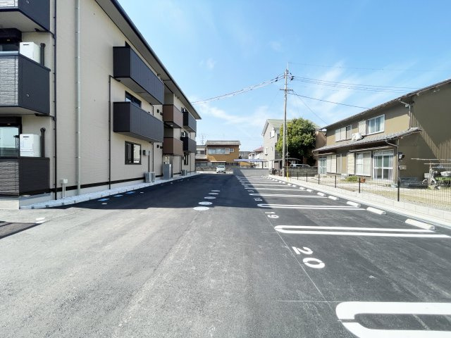 ヒーローキングダムの駐車場