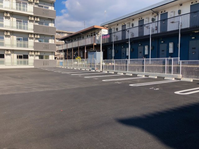 Scarletzの駐車場