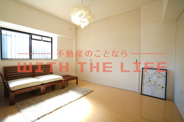 センチュリー中央【キャッシュバック対象物件】の洋室|きれいな内装です