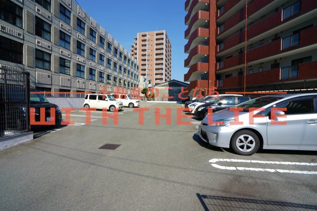 センチュリー中央【キャッシュバック対象物件】の駐車場|駐車場があります