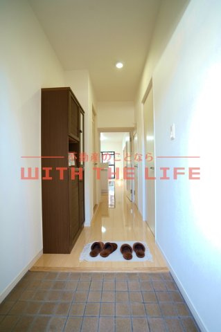 センチュリー中央【キャッシュバック対象物件】の玄関|落ち着いた玄関です