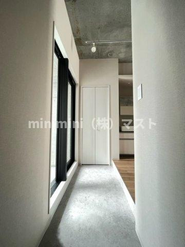 ブリリアントコートクラージュの玄関